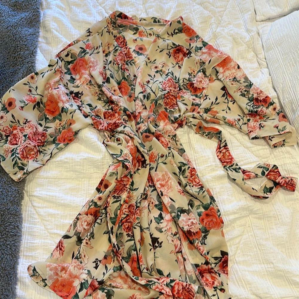 PINK BLUSH FLORAL ROBE